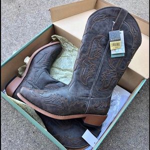 Brand new cowgirl boots!